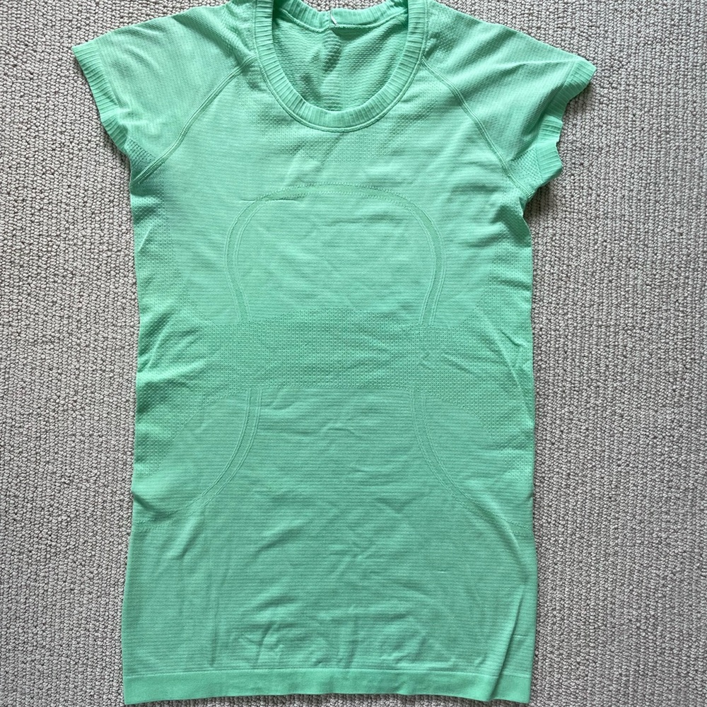 LULULEMON NEON GREEN SWIFTLY TECH SHORT SLEEVE